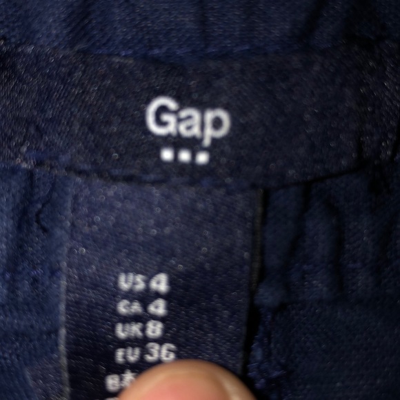 New Gap Shorts - Picture 2 of 4